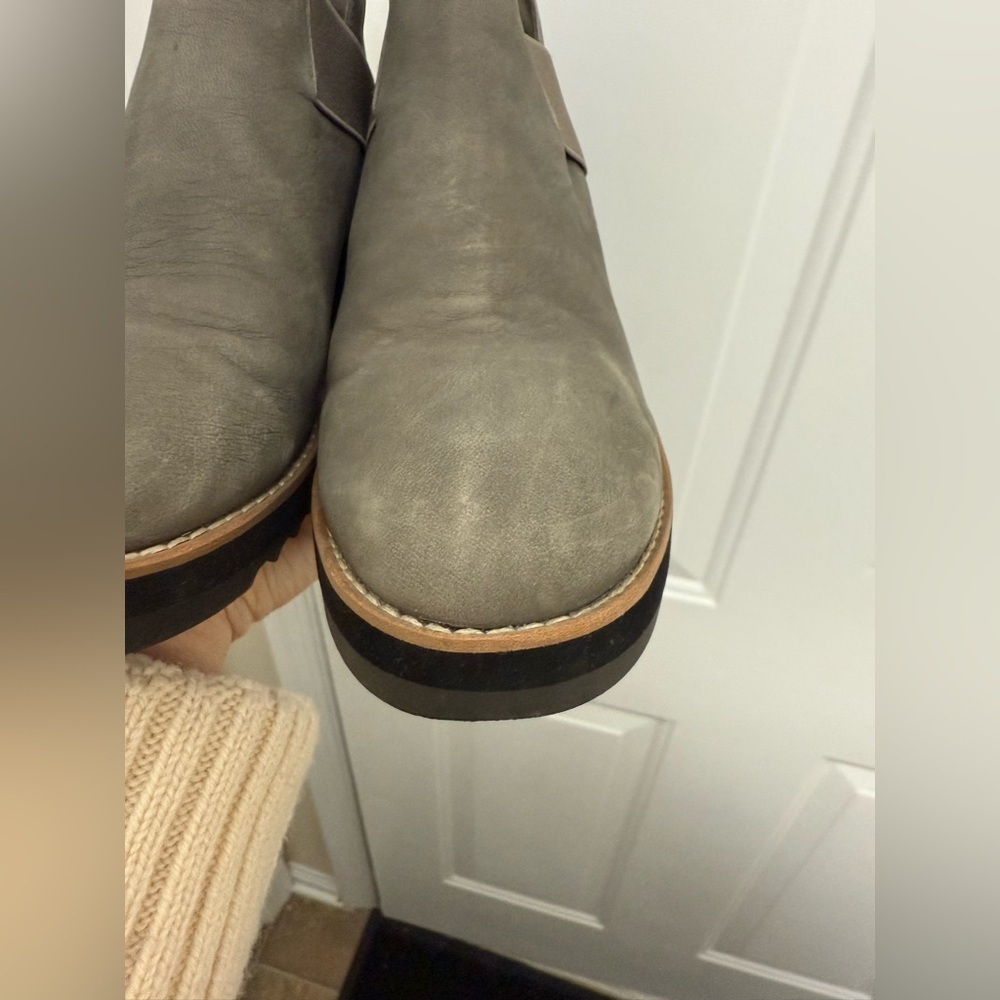 GUC Eileen Fisher Lark Gray Wedge Heel Booties Size 8 Leather Upper - Picture 5 of 10
